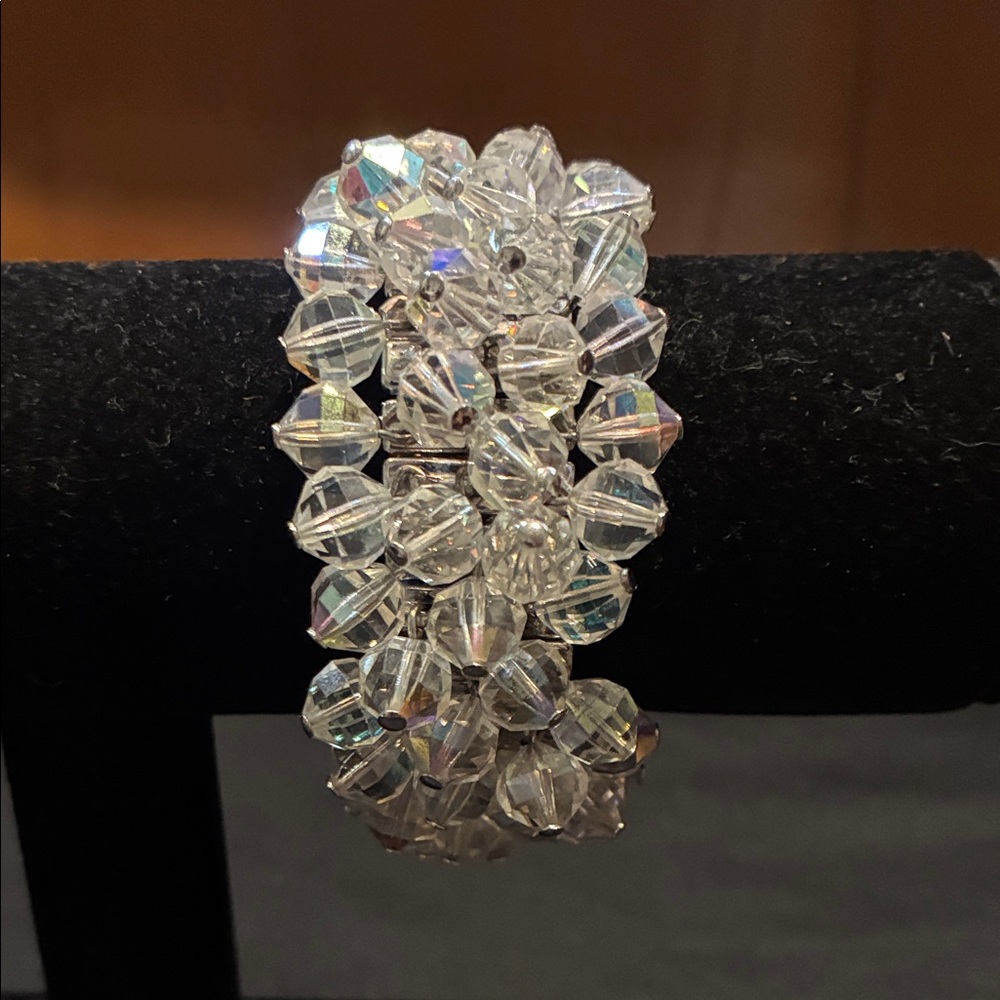 Elegant Crystal Beaded Bracelet